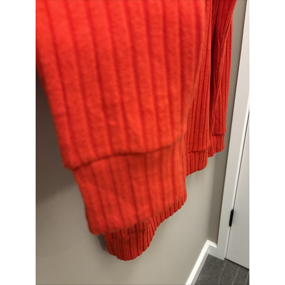 NWT Women's Red Ribbed V-neck Lightweight Sweater Sampeel - Picture 10 of 11